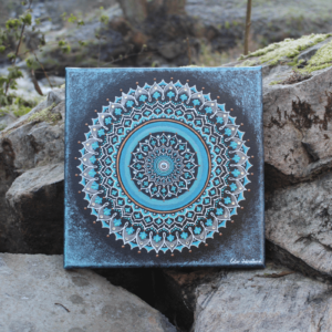 Ručně malovaná mandala na plátně